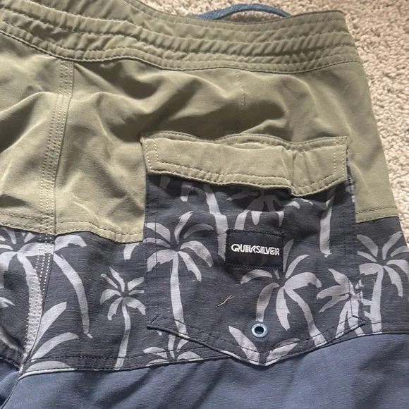 Quiksilver Olive and Navy Board Shorts - Picture 7 of 7